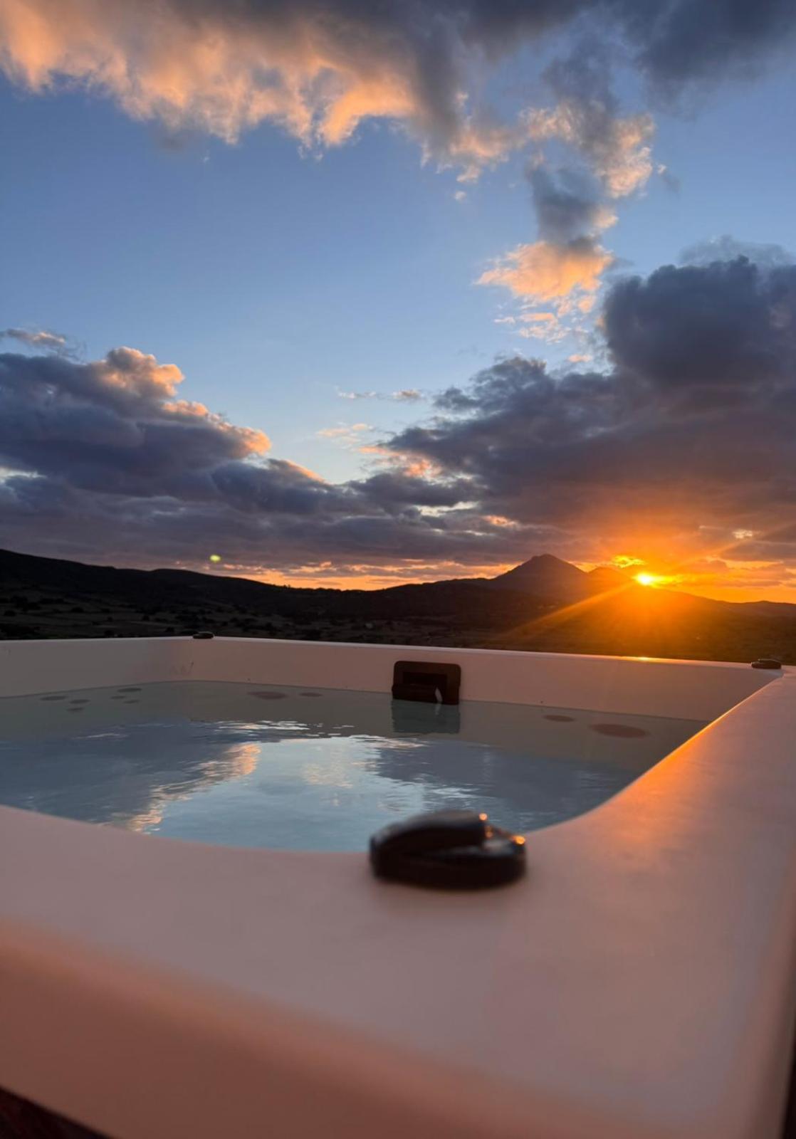 Villa Bayview With Jaccuzi - Milos *
