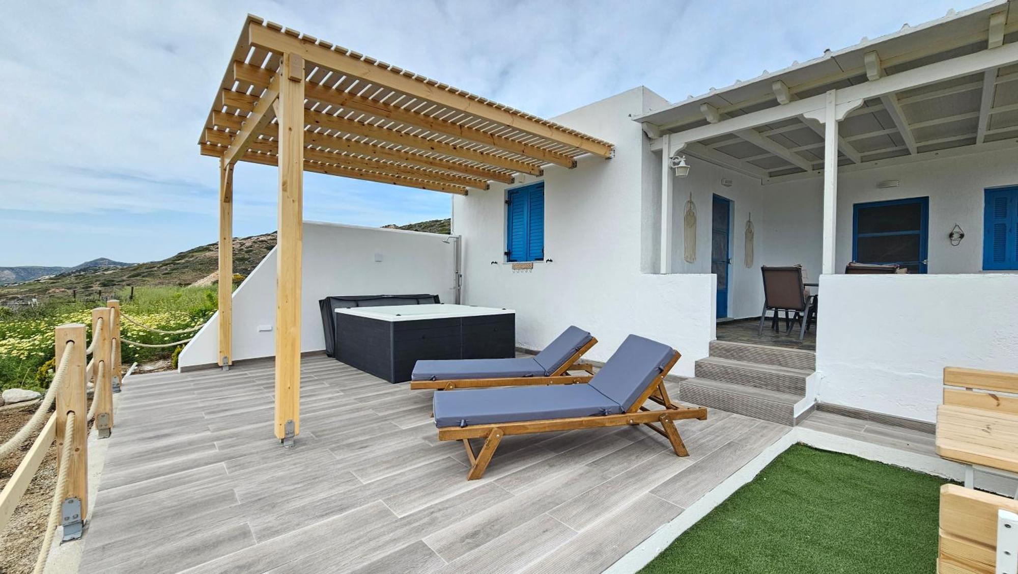 Bayview With Jaccuzi - Milos Villa